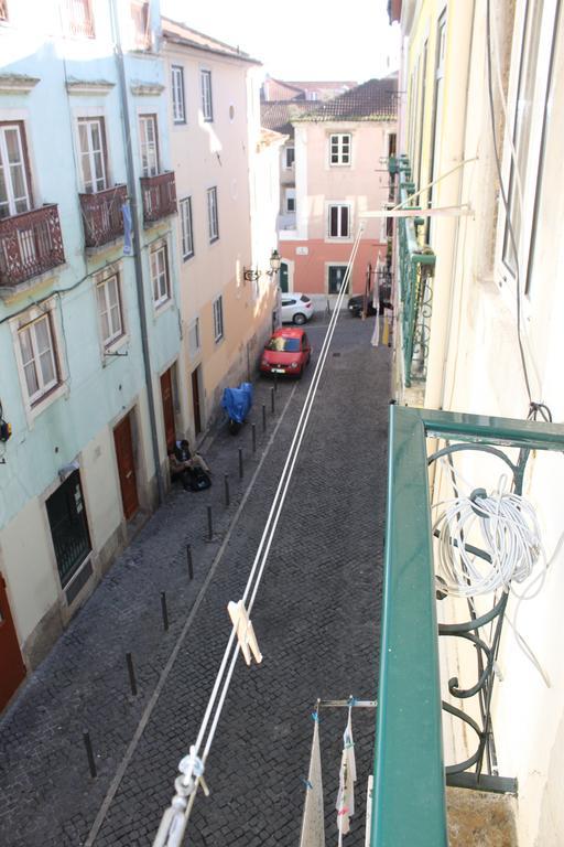 The Blue House - Lively Bairro Alto Lägenhet Lisboa Rum bild